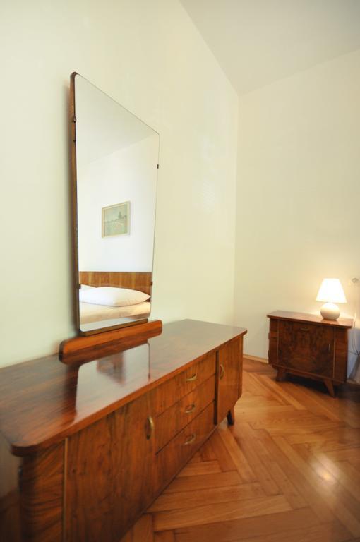 Downtown Apartment Durdica สปลิท ภายนอก รูปภาพ